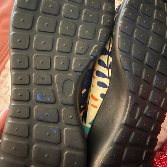 Colorful Patterned Sneakers - Picture 8 of 8